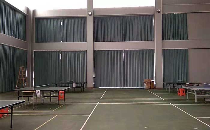 白雲中學運動場超高遮陽布簾工程實拍
